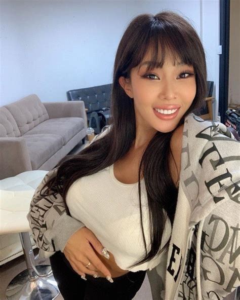 Jessi Catches Attention With Her Fresh Bangs Netizen Buzz Kpop