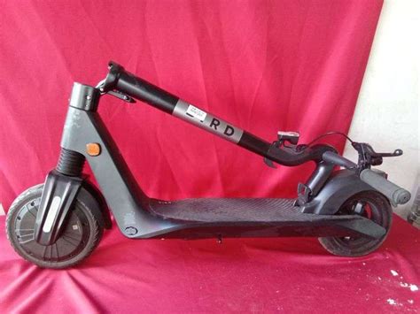 Bird Electric Scooter (Parts) - Sierra Auction Management Inc