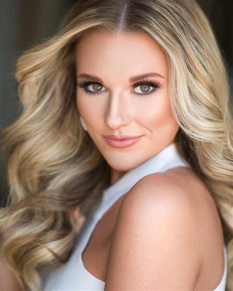 Miss Arkansas Usa Mackenzie Hinderberger