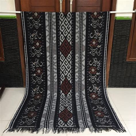 Jual KAIN TENUN BLANGKET ETNIK MOTIF BUNGA TORAJA SUMBA NTT