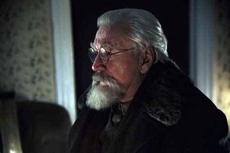 Сериал «Дед Морозов» (2019) - сюжет, актеры и роли, кадры из сериала