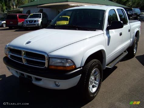 Bright White Dodge Dakota Sport Quad Cab X Photo