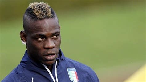 Deadspin Mario Balotelli Charged Over Improper Instagram Post