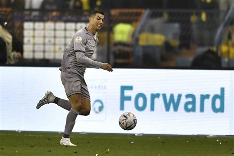 Cristiano Ronaldo Marca Su Primer Gol Oficial Con Al Nassr