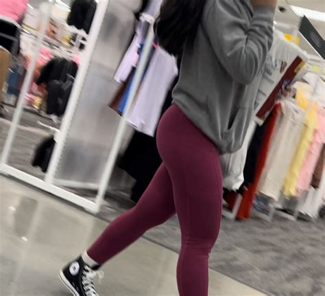 Amazing Latina Pink Leggings Spandex Leggings Yoga Pants Forum