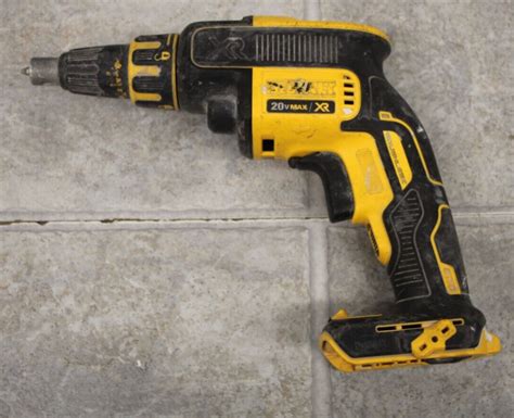 DeWALT DCF620 20 V MAX XR Brushless Drywall Screw Gun Tool Only EBay