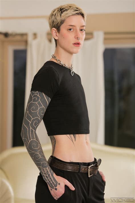 Lovely Jessie Saint Alt Babe Cam Damage Get Fucked During FFM Threesome Photos