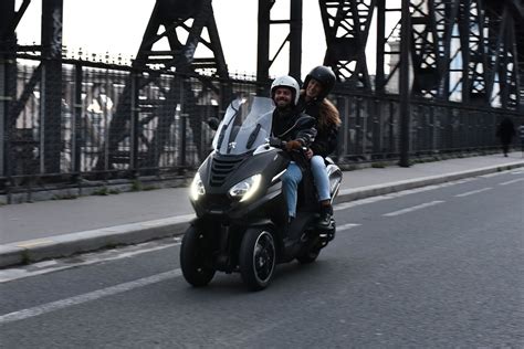 Les jeunes conducteurs sont encore beaucoup trop accros à leurs téléphones