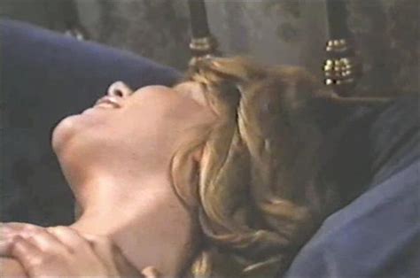 Naked Teresa Gimpera in Las eróticas vacaciones de Stela