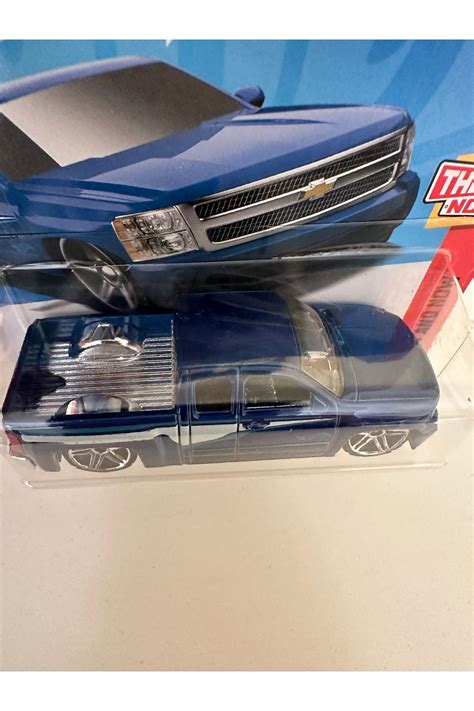 Hot Wheels 2024 Tekli Araba Chevy Silverado