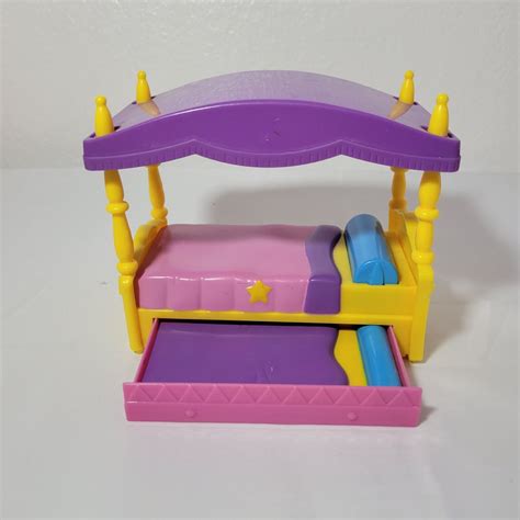 Dora The Explorer Talking House Canopy Pop Out Toy Bed Ebay