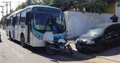 Quixeramobim Agora Passageiros reagem a assalto dentro de ônibus e