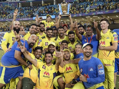 IPL 2021 Final, CSK vs KKR: Chennai Super Kings Players Celebrate With Trophy After Winning IPL ...