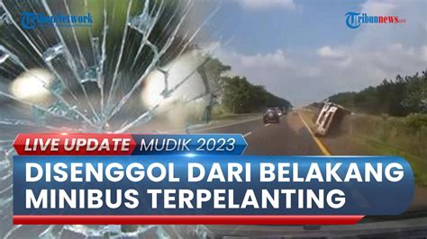 Terekam Kamera Detik Detik Minibus Terguling Di Tol Cipali Seusai