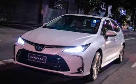 Novo Toyota Corolla 2020 fotos preços e consumo Brasil