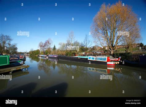 NARROW BOATS REFLECTIONS BRAUNSTON MARINA NORTHAMPTONSHIRE ENGLAND ...