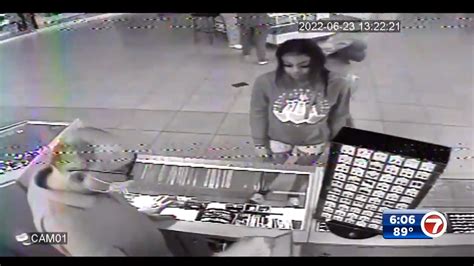 Woman Steals 10 000 Worth Of Jewelry In Coral Springs Wsvn 7news