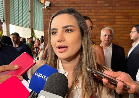 B Rbara Diz Que Jamais Seria Candidata Sem Apoio De S Lvio Mendes