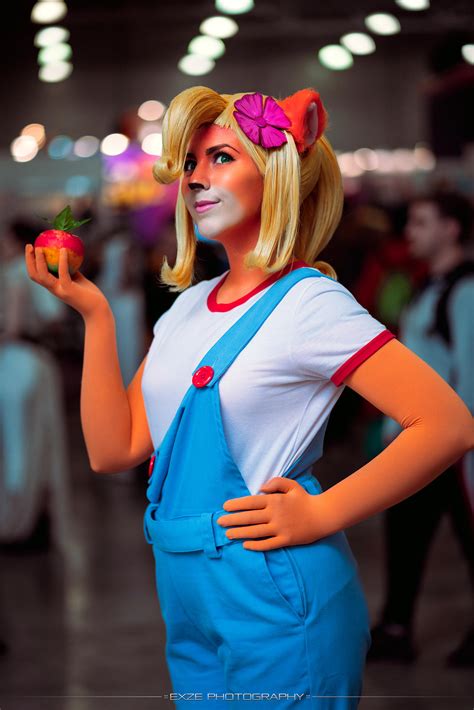 Coco Bandicoot Cosplay CB by Sioxanne on DeviantArt