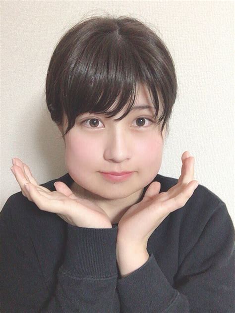 Mặt biến dạng vì mọc răng khôn hot girl Nhật Bản khiến fan vừa thương vừa không nhịn được cười