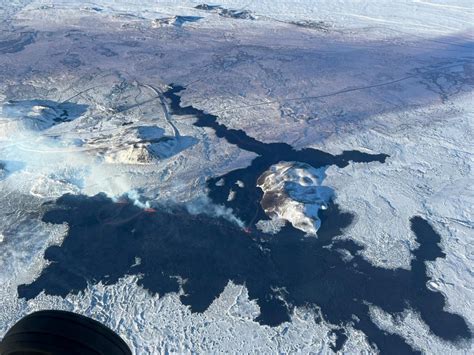 Photos Icelandic Volcano Begins Erupting Again Spewing Lava And