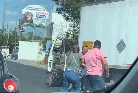 Video Hasta El Suelo Pelean Conductores Tras Incidente Vial En