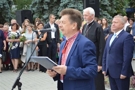 319 вчорашніх одинадцятикласників: у Ковелі відбувся випускний бал