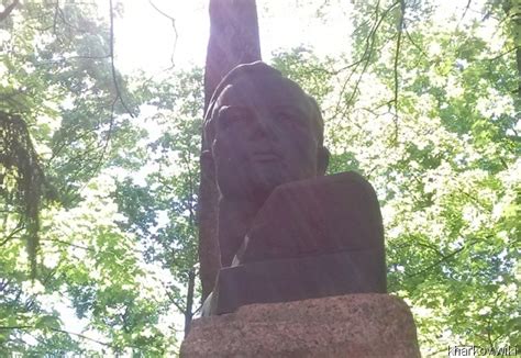 Бюст Юрия Гагарина (Харьков) в Харькове - Харьков.вики