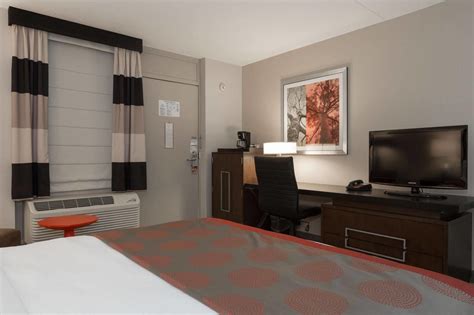 HOTEL RAMADA BY WYNDHAM BOSTON, BOSTON
