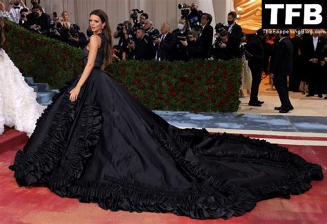 Kendall Jenner Flashes Her Nude Tits At The Met Gala In NYC Photos PinayFlixx Mega Leaks