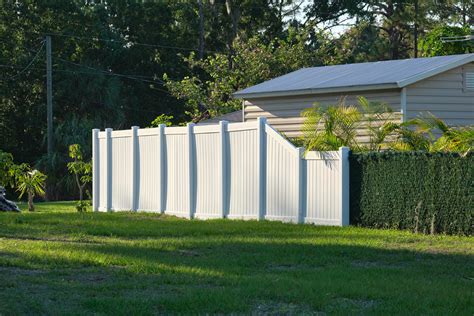 Blog Pros And Cons Of Vinyl Fencing