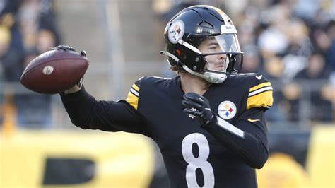 Steelers Qb Kenny Pickett Should Absolutely Take Advantage Of New