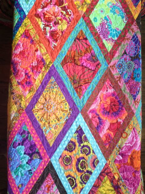 Xl Bordered Diamonds Quilt Fabric Pack 17 5 Yards All Kaffe Fassett Collective Fabrics