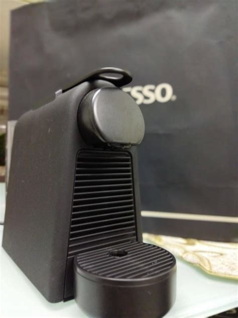 Original NESPRESSO Essenza Mini D30, TV & Home Appliances, Kitchen ...