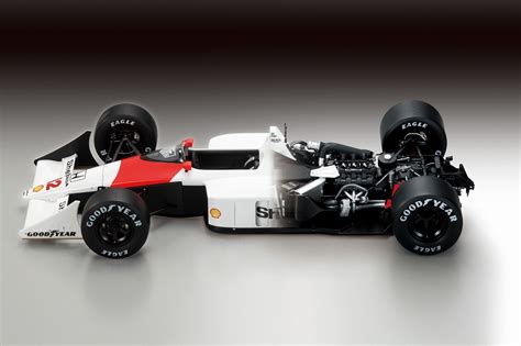 Mclaren MP4 4 Ayrton Senna 1988 F1 World Champion 1 18 53 OFF