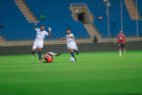 الرائد يتغلب على العدالة بهدفَيْن في دوري روشن صحيفة صراحة الالكترونية