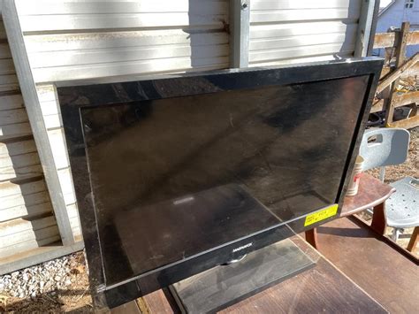 Magnavox Flat Screen Tv And Household Furniture Bigiron Auctions