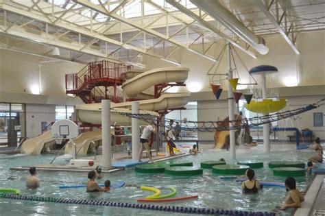 Troy Community Center - Indoor Aquatic Center | Metro Detroit Mommy