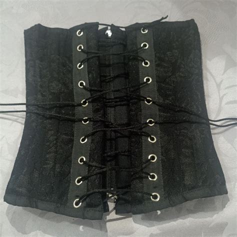 Espartilho Corset Barbatana de aço preto Gótico Goth Rock E Girl