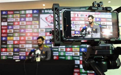 Pakistan all-rounder Mohammad Hafeez announces Test retirement