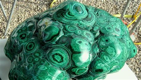 Малахитовая шкатулка и другие изделия из малахита