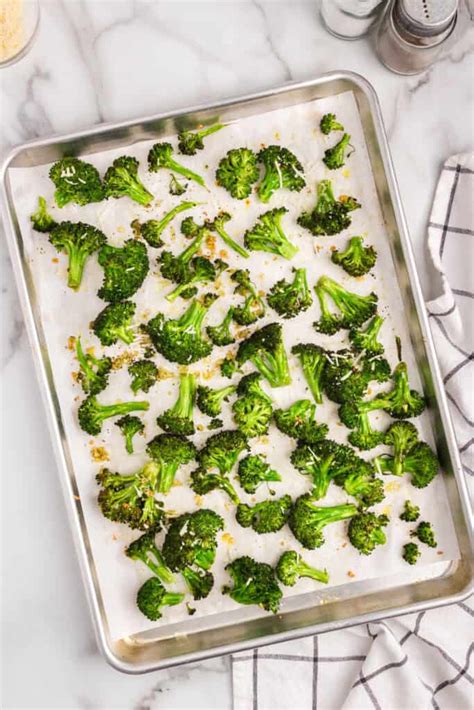 An Easy And Delicious Roasted Broccoli Recipe Julies Eats And Treats