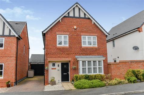 4 Bedroom Detached House For Sale In Holywell Fields Hinckley Le10 1eg