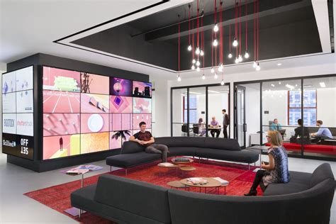 Inside Shutterstock's New Empire State Building Offices - Office Snapshots