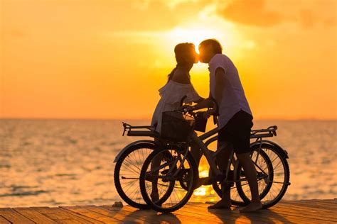 How to Plan a Honeymoon?