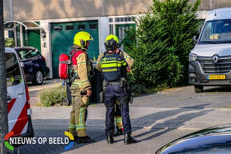 Arrestatieteam Valt Woning Binnen Na Explosie Door Drugslab