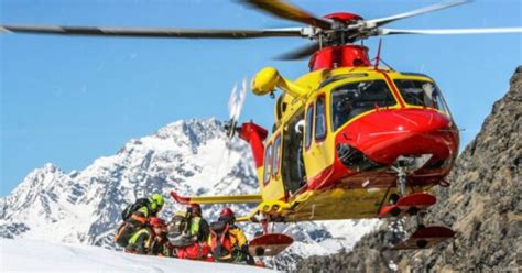 Valanga In Alto Adige Travolge Gruppo Di Sciatori Un Morto Sulle