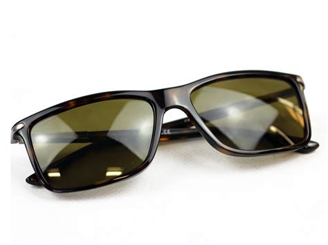 Giorgio Armani Retro Mod Wayfarer Sunglasses Tortoishell 0ar8010