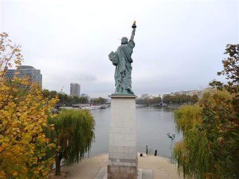 Statue Of Liberty At Pont De Grenelle Atlas Obscura