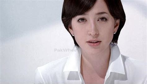 Vẻ đẹp lai cuốn hút của nữ MC nghi bị lộ clip sex
